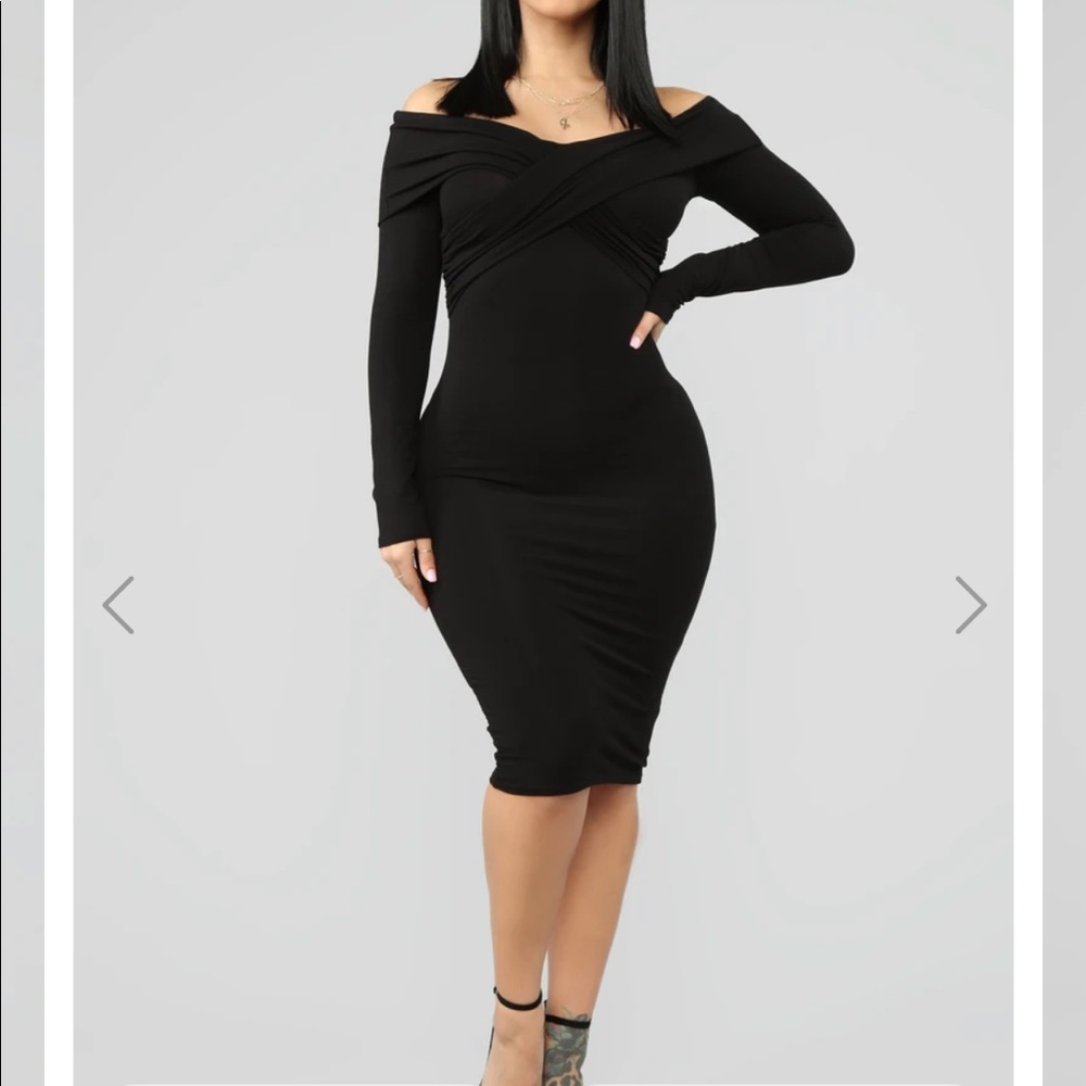 Form fitting criss cross midi dress